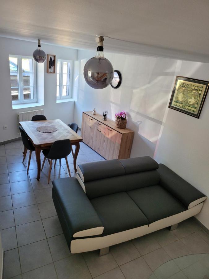 Appartement Meuble Duplex T3. Baume-les-Dames Εξωτερικό φωτογραφία