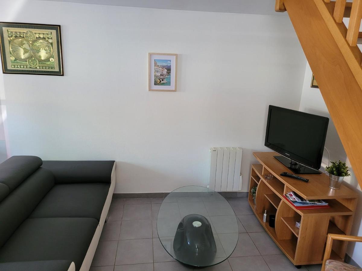 Appartement Meuble Duplex T3. Baume-les-Dames Εξωτερικό φωτογραφία